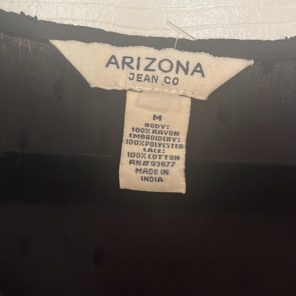 Arizona Jean co.  EMBROIDERED Blouse,   Beautiful - Picture 2 of 6